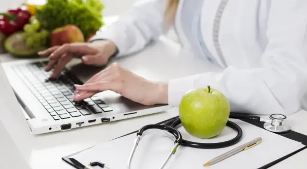 Jak bezpiecznie obniżyć cholesterol podczas leczenia Izotekiem – porady i dieta