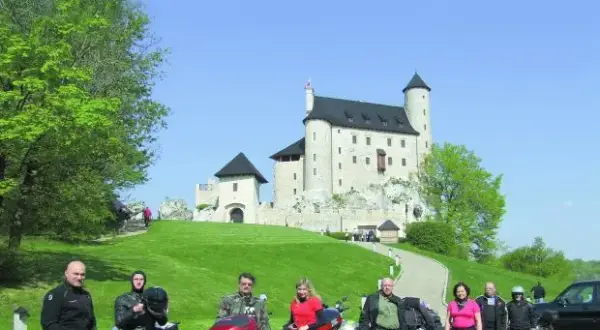 Trasy motocyklowe Jura Krakowsko-Częstochowska – odkryj ukryte skarby