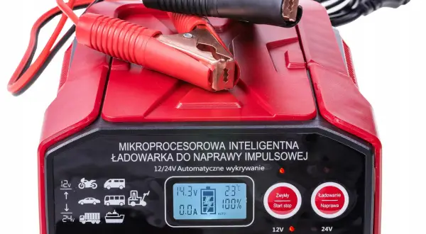 Czy można ładować akumulator 12V prostownikiem 24V? Ryzyko i zagrożenia