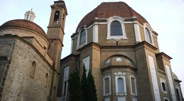 Poznaj wspaniały pałac Medyceuszy: historia i architektura renesansowej perły