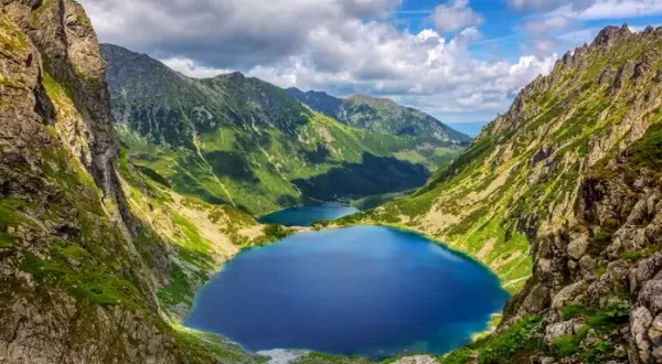 Gdzie na wakacje w górach? Przewodnik po polskich pasmach na każdą okazję