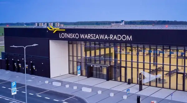 Lotnisko Radom: Połączenia, dojazd, terminal czy to lotnisko dla Ciebie?