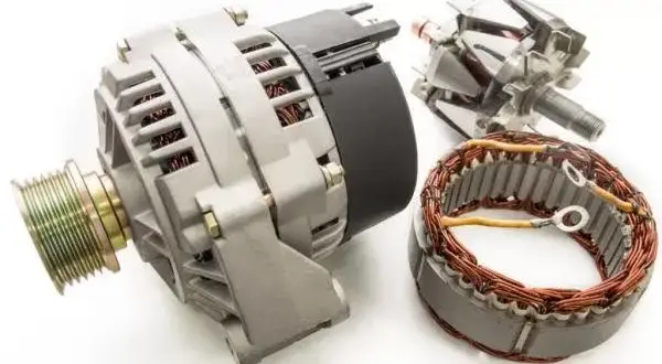 Jaką moc prądu wytwarza alternator i co wpływa na jego wydajność?
