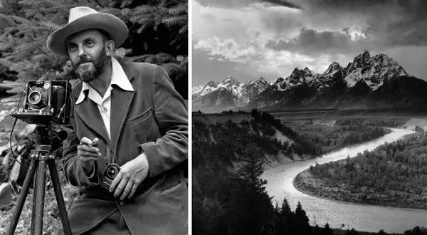 Ansel Adams, il miglior fotografo al mondo, con la sua macchina fotografica e un paesaggio montano mozzafiato.