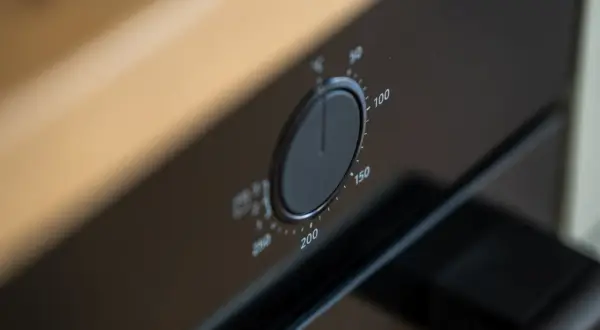 Zimno w portfelu? 1°C mniej to 10% oszczędności na ogrzewaniu!