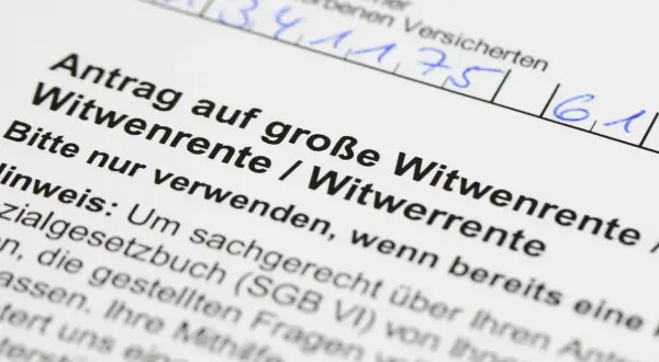 Antrag auf Witwenrente: Hier erfahren Sie, wie Sie verdi treuegeld beantragen. Das Formular ist für die Beantragung einer Witwen- oder Witwerrente.