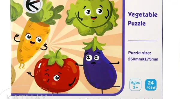 Wesołe warzywa na pudełku z zabawną układanką puzzle 24 elementy. Marchewka, kapusta, pomidor i bakłażan zapraszają do zabawy.