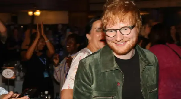 Jaki kolor oczu ma Ed Sheeran? Oto zaskakująca prawda o jego oczach