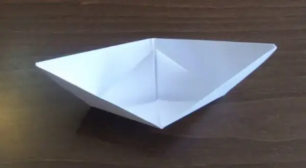 Jak zrobić łódkę z kartonu? Kompletny przewodnik DIY