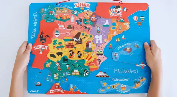 Un rompecabezas de España con ilustraciones divertidas, ideal para niños. ¡Juegos para aprender las provincias de España de forma amena!