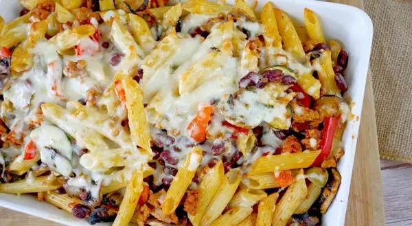Idealna zapiekanka z penne i mięsem mielonym? Poznaj mój przepis!