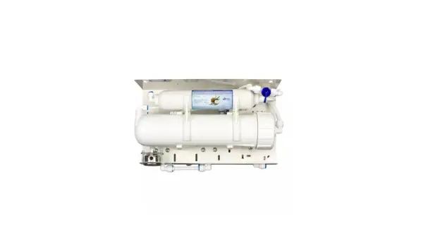 Système de filtration d'eau par osmose inverse. Découvrez les avantages et inconvénients de cette technologie pour une eau pure.