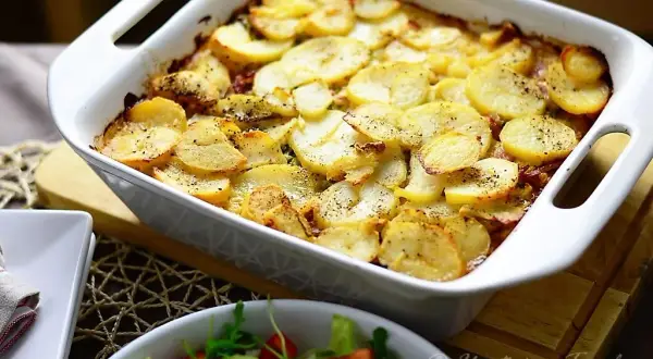 Zapiekanka z ziemniaków i kurczaka: Perfekcja bez wpadek!