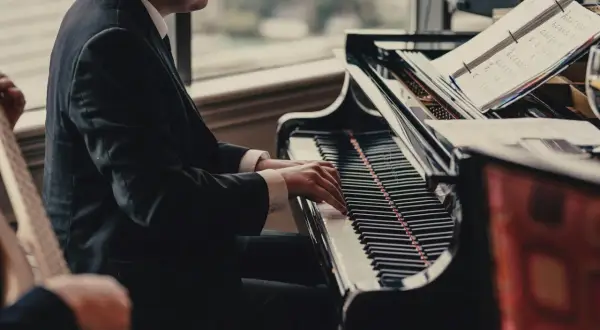 Jak rozebrać pianino? Bezpieczny przewodnik krok po kroku