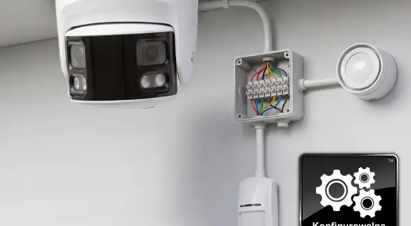 Kamera IP z funkcją onvif, czujnik ruchu i sygnalizator alarmowy podłączone do puszki instalacyjnej.