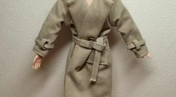 Jak uszyć płaszcz dla Barbie? Poznaj sekrety idealnego kroju!
