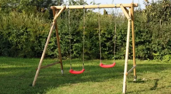Huśtawka ogrodowa DIY: Zbuduj ją sam i oszczędź! Poradnik krok po kroku