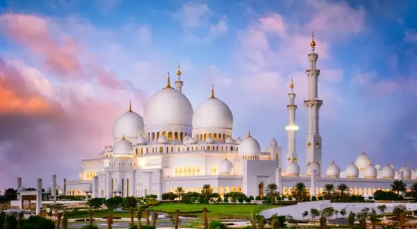 Najlepsze atrakcje w Abu Dhabi, które musisz zobaczyć podczas wizyty