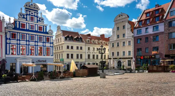 Co zjeść w Szczecinie? Odkryj najlepsze lokalne specjały i restauracje