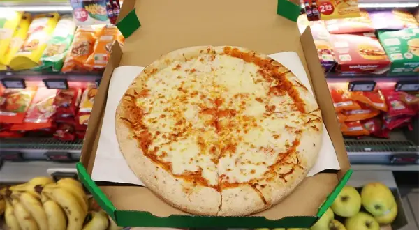 Ile kosztuje pizza? Sprawdź ceny i promocje w najlepszych pizzeriach