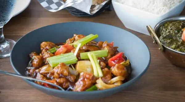 Gdzie zjeść w Kościerzynie? Odkryj najlepsze restauracje i smaki