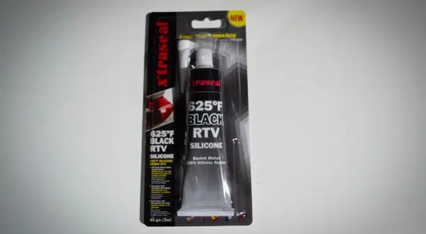 Czarny silikon Xtraseal 625°F RTV to idealny wybór, jakim klejem przykleić uszczelkę w piekarniku.