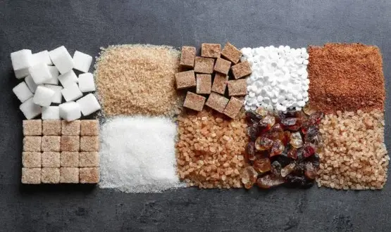 Ile kcal ma cukier? Ukryte kalorie i zdrowe zamienniki