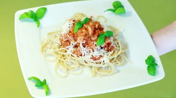 Spaghetti: ile kalorii? Prawda o makaronie i sosach jedz świadomie!