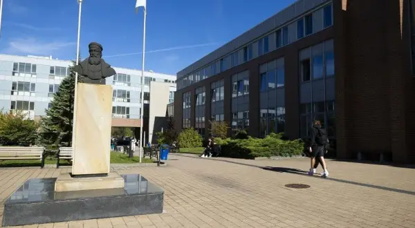 Uniwersytet Andrzeja Frycza Modrzewskiego w Krakowie - unikalne kierunki studiów i nowoczesny kampus