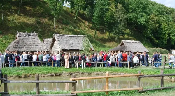 Trzcinica skansen - odkryj fascynującą historię i atrakcje archeologiczne