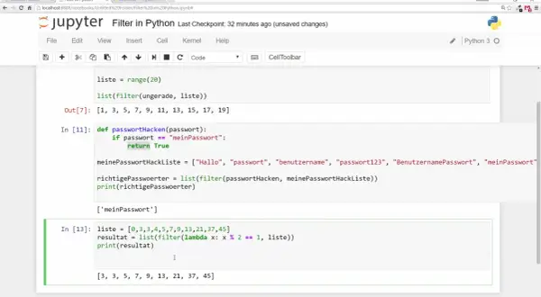 Exemple de code Python utilisant la fonction `filter` pour extraire des éléments d'une liste, comme des mots de passe.