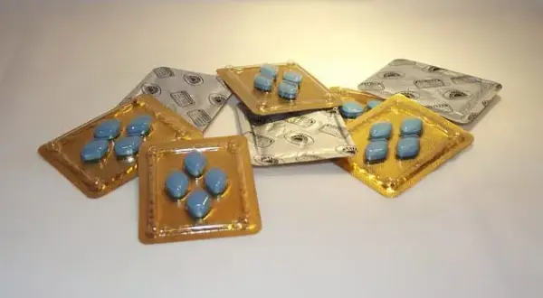 Ile razy może facet po 50 - poznaj normy i zdrowe granice aktywności seksualnej