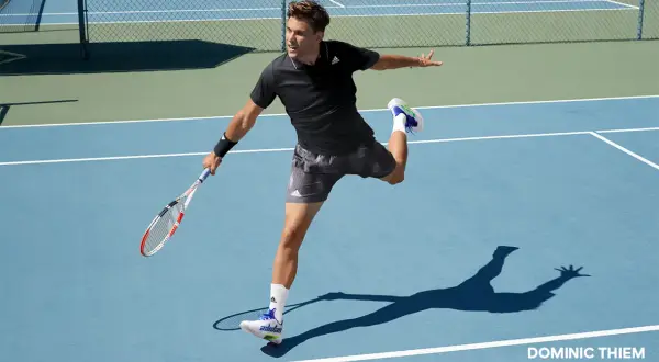 Tennis im Winter: Nie wieder frieren! Ihr Outfit-Guide