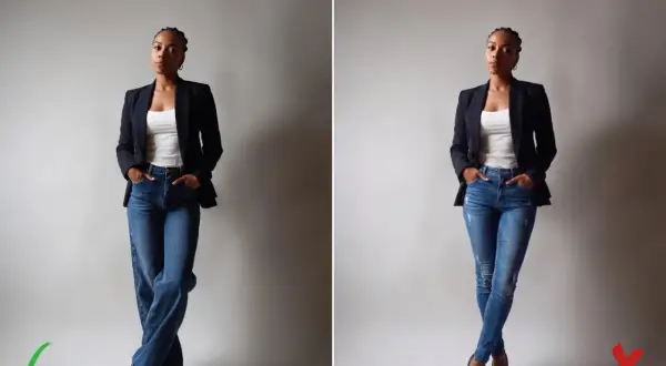 Frau mit Birnenfigur im lässigen Outfit: Weite Jeans und Blazer (links, grüner Haken) vs. enge Jeans und Blazer (rechts, rotes Kreuz).