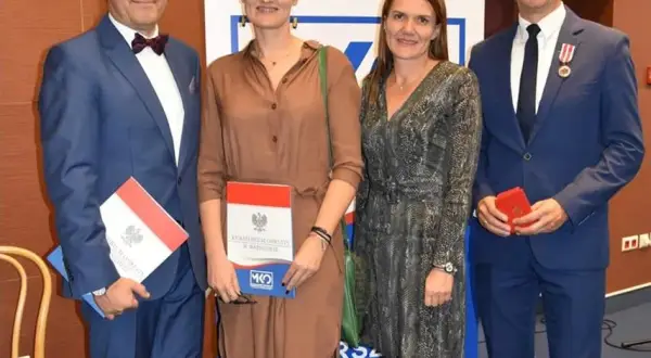 Ile wynosi nagroda kuratora oświaty i jak wpływa na nauczycieli?