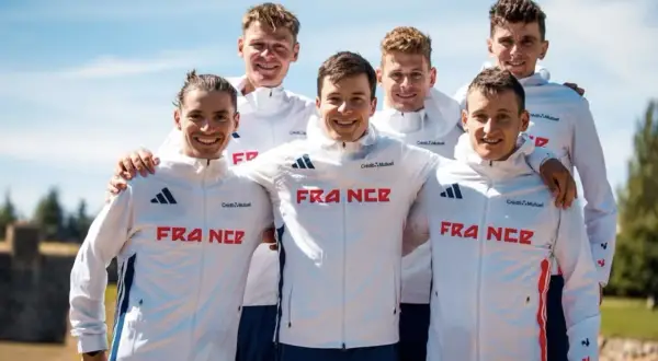 L'équipe de France de trail long, souriante et prête pour le championnat du monde.