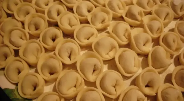 Tortellini: Ile gotować? Precyzyjny czas dla każdego rodzaju!