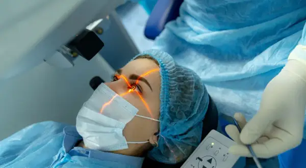 Laserowa korekcja wzroku co to jest i jakie niesie ze sobą ryzyko