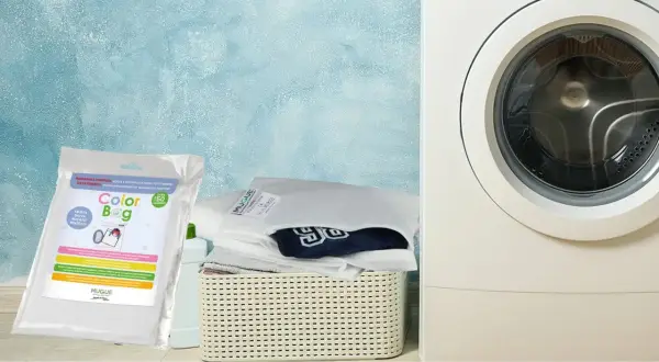 Sacchetti per lavatrice per capi colorati, proteggono i tessuti delicati e prevengono trasferimenti di colore.