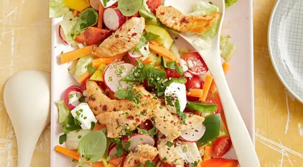 Putenstreifen-Salat: Schnell, gesund & unglaublich vielseitig!