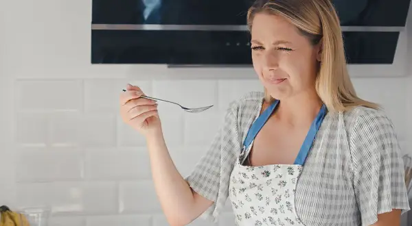 Jak uratować przesolone ciasto? Nie panikuj! Sprawdzone triki