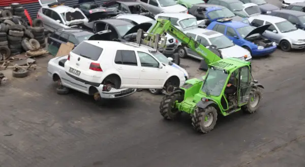Jak legalnie wyrejestrować motorower? Kompletny poradnik krok po kroku
