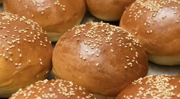 Burger Buns Fatti in Casa: La Ricetta Perfetta e i Segreti