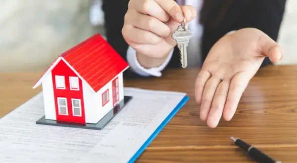 Wynajem mieszkania Ukraińcom: jakie dokumenty są naprawdę potrzebne?