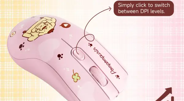 Ratón rosa con Pompompurin. El botón superior permite cambiar los niveles de DPI, ajustando la sensibilidad del cursor.