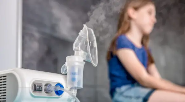 Jak zrobić dziecku inhalacje z soli fizjologicznej bez stresu i bólu
