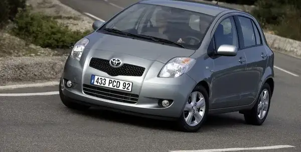 Ile pali Toyota Yaris 1.3 benzyna? Sprawdź realne spalanie i oszczędności
