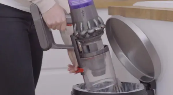 Jak czyścić odkurzacz Dyson V11, aby uniknąć problemów z wydajnością