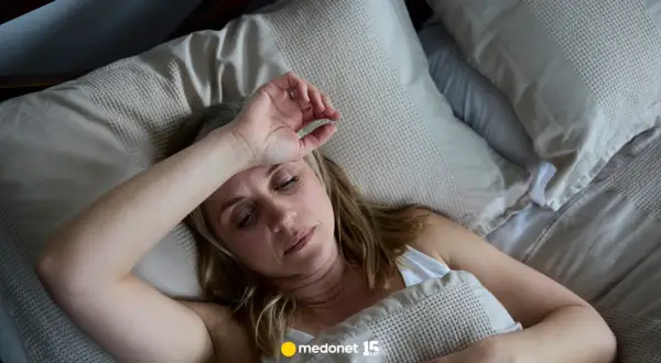 Pierwsze objawy menopauzy: Jak je rozpoznać i co robić dalej?