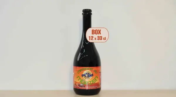 Bottiglia di birra artigianale Marzen, etichetta colorata con disegno spaziale e scritta "Missione Sothis". Box 12 x 33 cl.